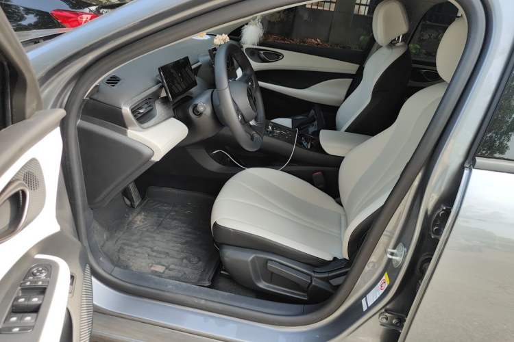 Used BYD Seal 05 DM-i 2025 DM-i Smart Drive 55KM Luxury Model Driver Seat