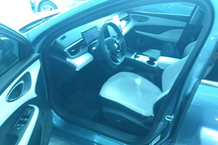 Used BYD Seal 05 DM-i 2025 DM-i Intelligent Drive 120KM Flagship Model Driver Seat