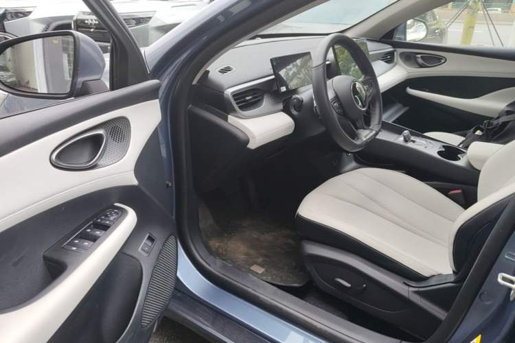 Used BYD Seal 05 DM-i 2025 DM-i Intelligent Drive 120KM Flagship Model Driver Seat