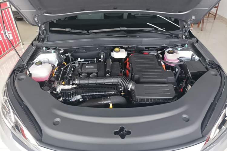 Used BYD Seal 05 DM-i 2025 DM-i Smart Drive 55KM Luxury Model Engine Bay