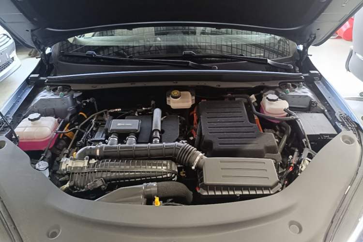 Used BYD Seal 05 DM-i 2025 DM-i Intelligent Drive 120KM Flagship Model Engine Bay