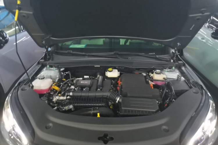Used BYD Seal 05 DM-i 2025 DM-i Smart Drive 55KM Luxury Model Engine Bay