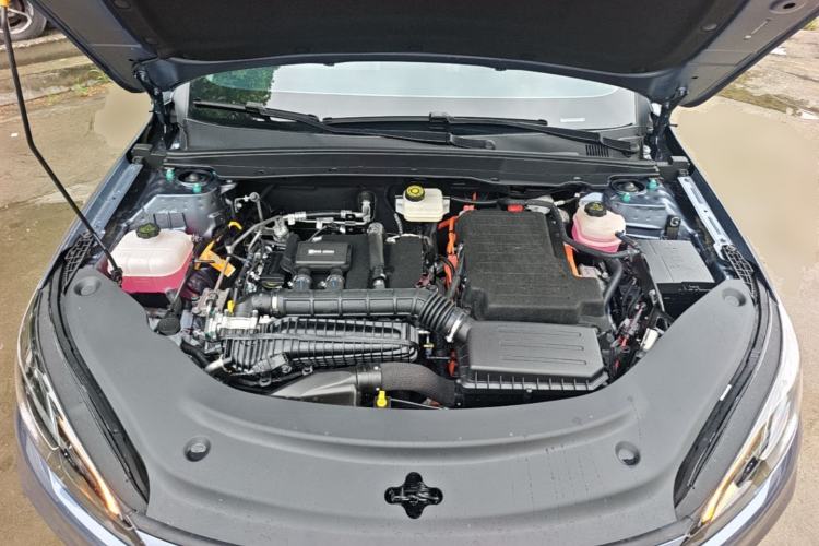 Used BYD Seal 05 DM-i 2025 DM-i Smart Drive 55KM Luxury Model Engine Bay