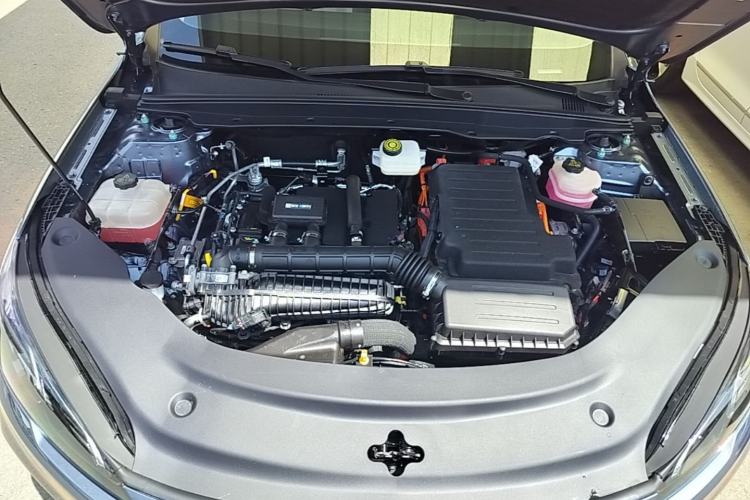 Used BYD Seal 05 DM-i 2025 DM-i Smart Drive 55KM Luxury Model Engine Bay