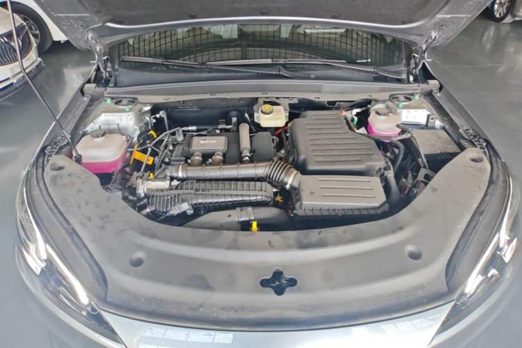 Used BYD Seal 05 DM-i 2025 DM-i Smart Drive 55KM Luxury Model Engine Bay