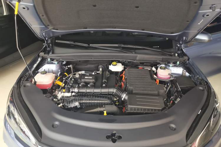 Used BYD Seal 05 DM-i 2025 DM-i Smart Drive 55KM Luxury Model Engine Bay