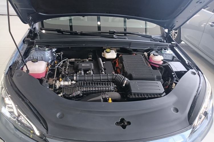 Used BYD Seal 05 DM-i 2025 DM-i Smart Drive 55KM Luxury Model Engine Bay
