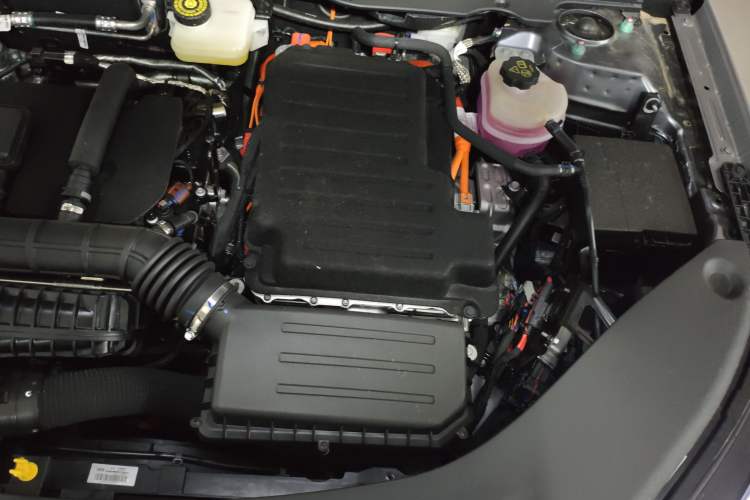 Used BYD Seal 05 DM-i 2025 DM-i Smart Drive 55KM Luxury Model Engine Bay Left