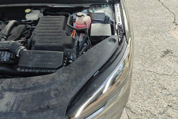 Used BYD Seal 05 DM-i 2025 DM-i Smart Drive 55KM Luxury Model Engine Bay Left