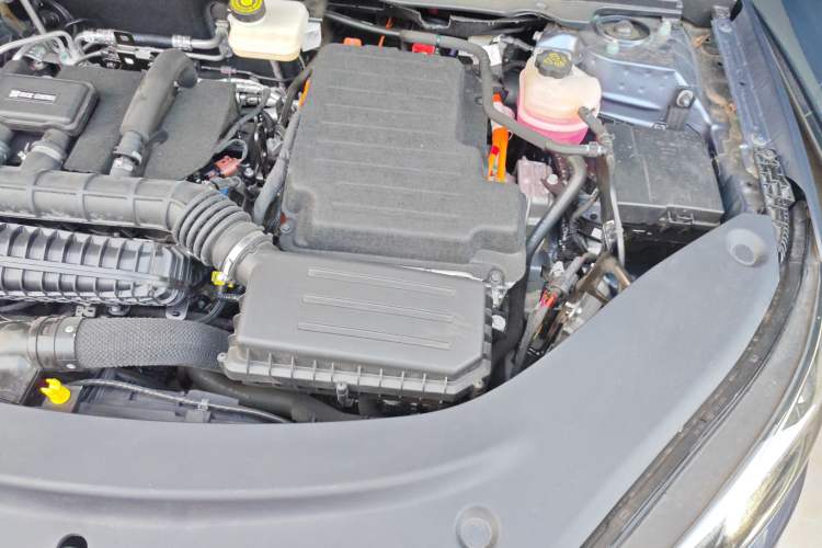 Used BYD Seal 05 DM-i 2025 DM-i Smart Drive 55KM Luxury Model Engine Bay Left