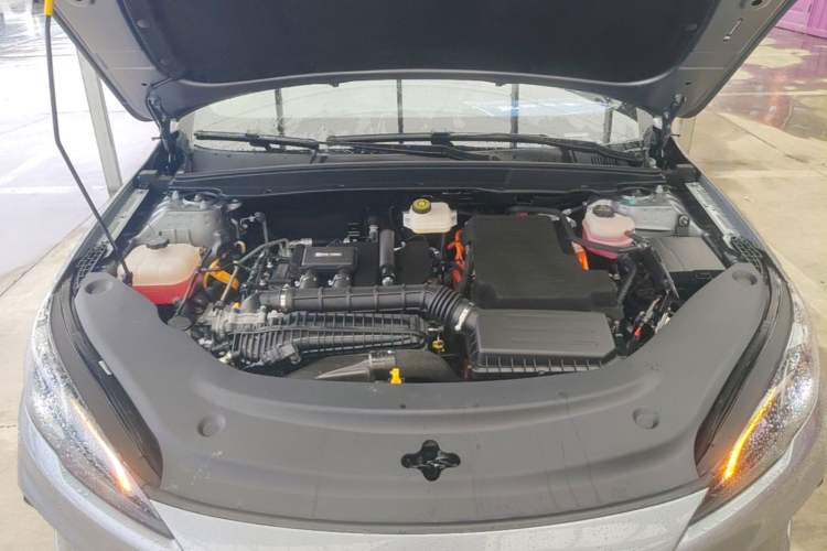 Used BYD Seal 05 DM-i 2025 DM-i Smart Drive 55KM Luxury Model Engine Bay