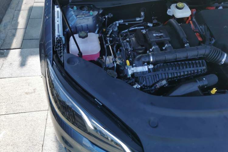 Used BYD Seal 05 DM-i 2025 DM-i Smart Drive 55KM Luxury Model Engine Bay Right