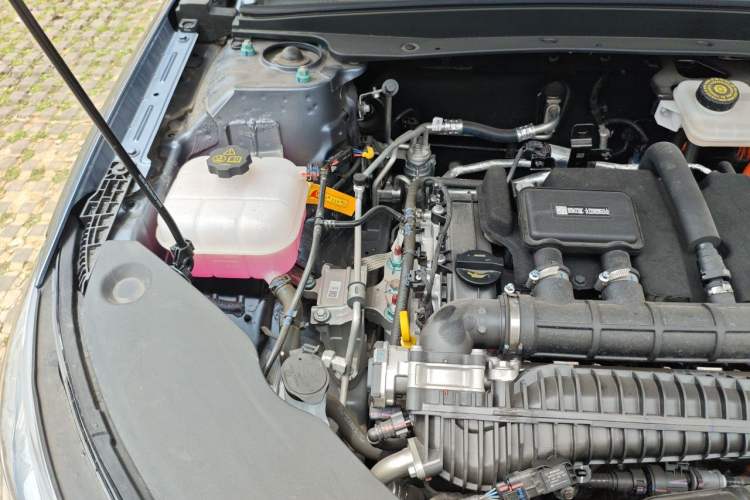 Used BYD Seal 05 DM-i 2025 DM-i Smart Drive 55KM Luxury Model Engine Bay Right