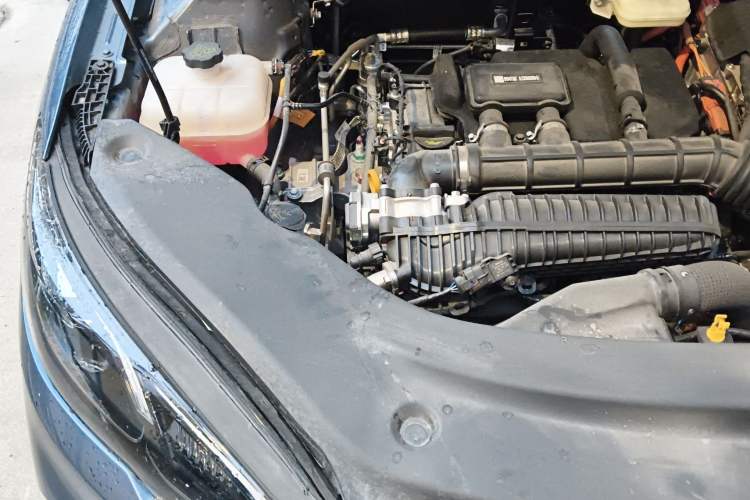 Used BYD Seal 05 DM-i 2025 DM-i Smart Drive 55KM Luxury Model Engine Bay Right