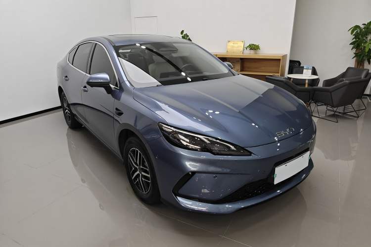 Used BYD Seal 05 DM-i 2025 DM-i Intelligent Drive 120KM Flagship Model Exterior 1