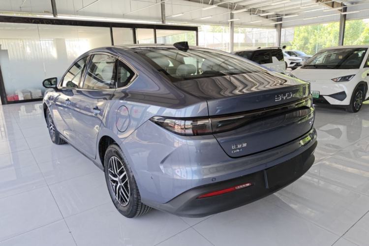 Used BYD Seal 05 DM-i 2025 DM-i Intelligent Drive 120KM Flagship Model Exterior 2