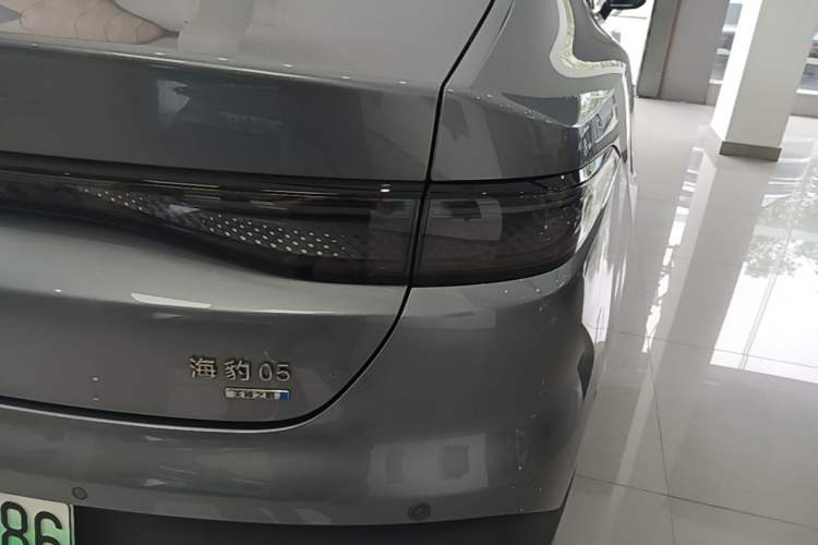 Used BYD Seal 05 DM-i 2025 DM-i Intelligent Drive 120KM Flagship Model Exterior 3