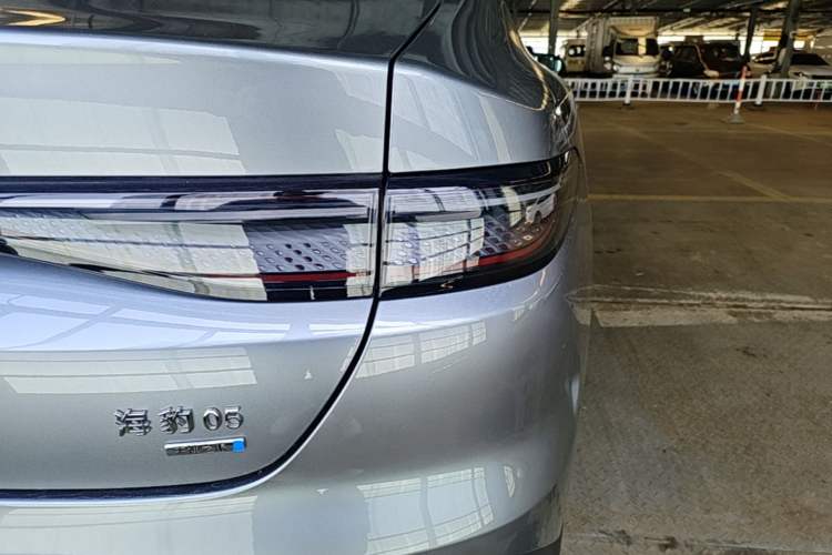 Used BYD Seal 05 DM-i 2025 DM-i Intelligent Drive 120KM Flagship Model Exterior 3