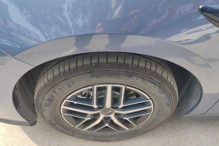 Used BYD Seal 05 DM-i 2025 DM-i Intelligent Drive 120KM Flagship Model Exterior 4