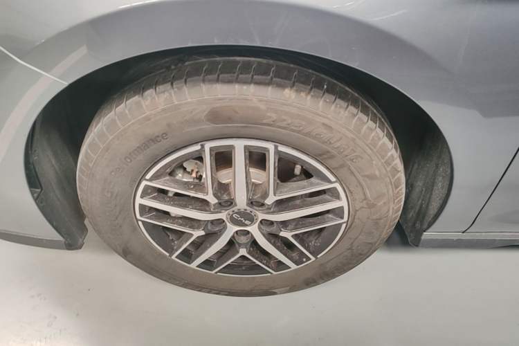Used BYD Seal 05 DM-i 2025 DM-i Intelligent Drive 120KM Flagship Model Exterior 4