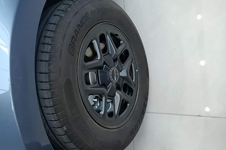 Used BYD Seal 05 DM-i 2025 DM-i Smart Drive 55KM Luxury Model Exterior 4