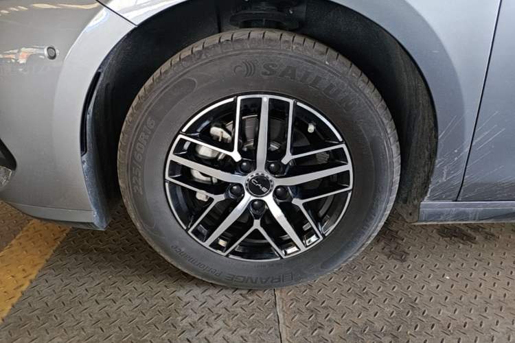 Used BYD Seal 05 DM-i 2025 DM-i Intelligent Drive 120KM Flagship Model Exterior 4