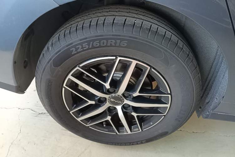 Used BYD Seal 05 DM-i 2025 DM-i Intelligent Drive 120KM Flagship Model Exterior 5