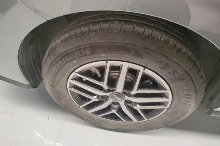 Used BYD Seal 05 DM-i 2025 DM-i Intelligent Drive 120KM Flagship Model Exterior 5