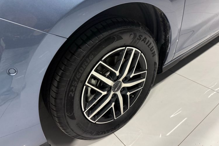 Used BYD Seal 05 DM-i 2025 DM-i Intelligent Drive 120KM Flagship Model Exterior 9