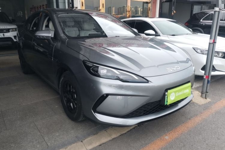 Used BYD Seal 05 DM-i 2025 DM-i Smart Drive 55KM Luxury Model Front Right 45 Deg