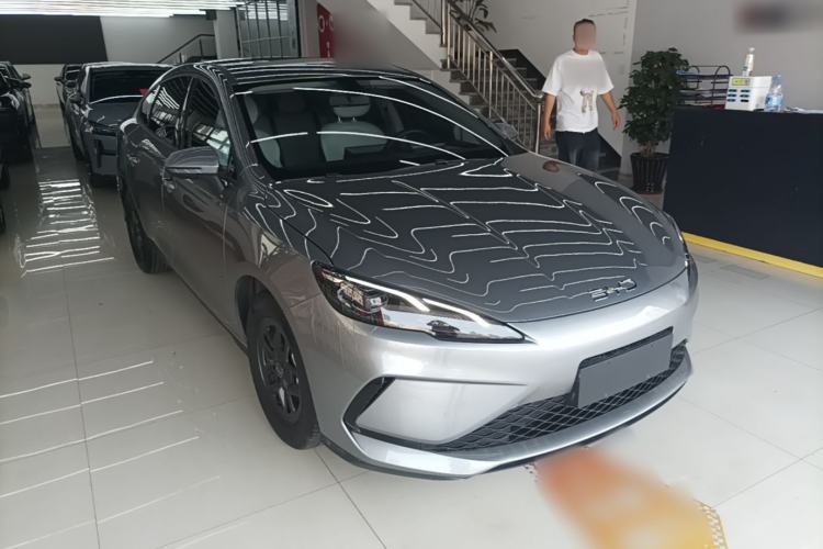 Used BYD Seal 05 DM-i 2025 DM-i Smart Drive 55KM Luxury Model Front Right 45 Deg