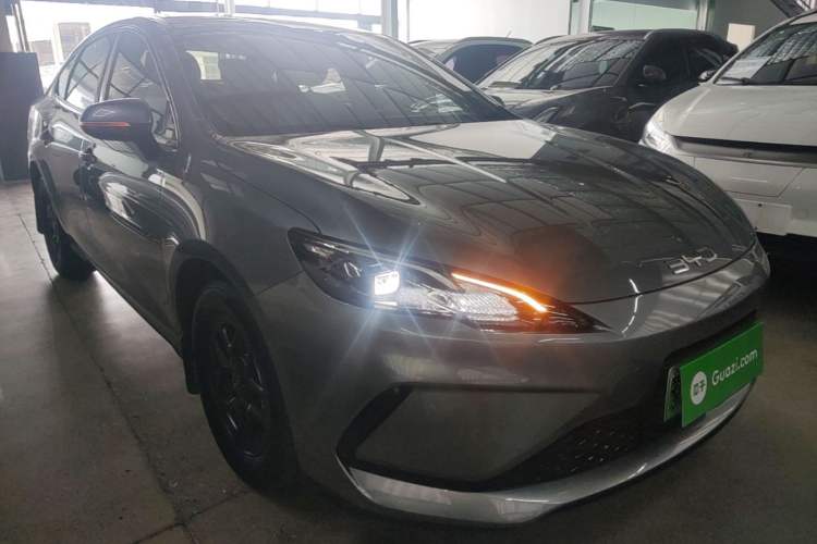 Used BYD Seal 05 DM-i 2025 DM-i Smart Drive 55KM Luxury Model Front Right 45 Deg