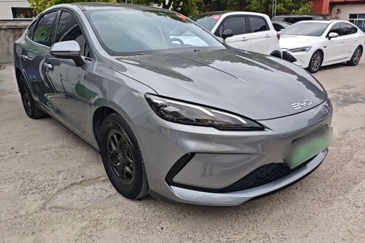Used BYD Seal 05 DM-i 2025 DM-i Smart Drive 55KM Luxury Model Front Right 45 Deg