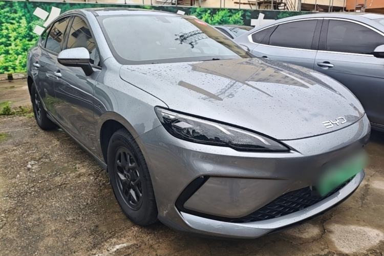 Used BYD Seal 05 DM-i 2025 DM-i Smart Drive 55KM Luxury Model Front Right 45 Deg