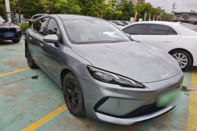 Used BYD Seal 05 DM-i 2025 DM-i Smart Drive 55KM Luxury Model Front Right 45 Deg