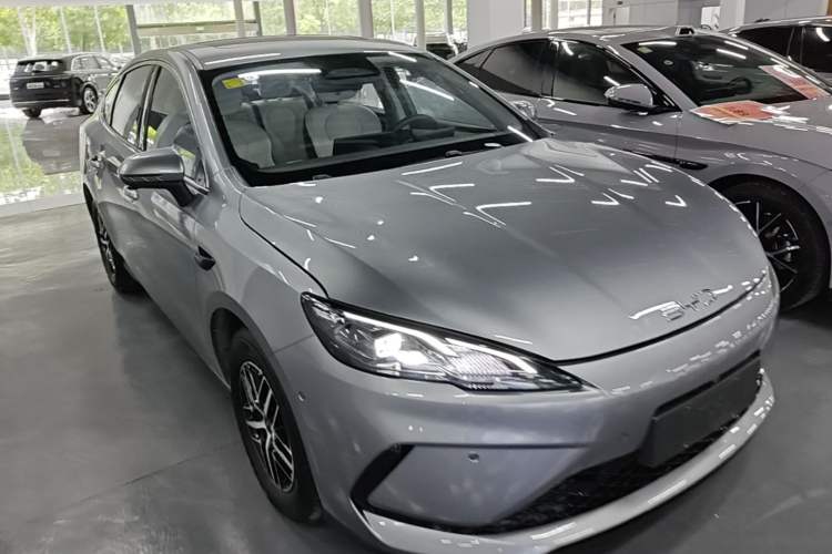 Used BYD Seal 05 DM-i 2025 DM-i Intelligent Drive 120KM Flagship Model Front Right 45 Deg