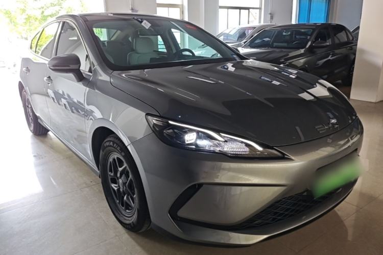 Used BYD Seal 05 DM-i 2025 DM-i Smart Drive 55KM Luxury Model Front Right 45 Deg