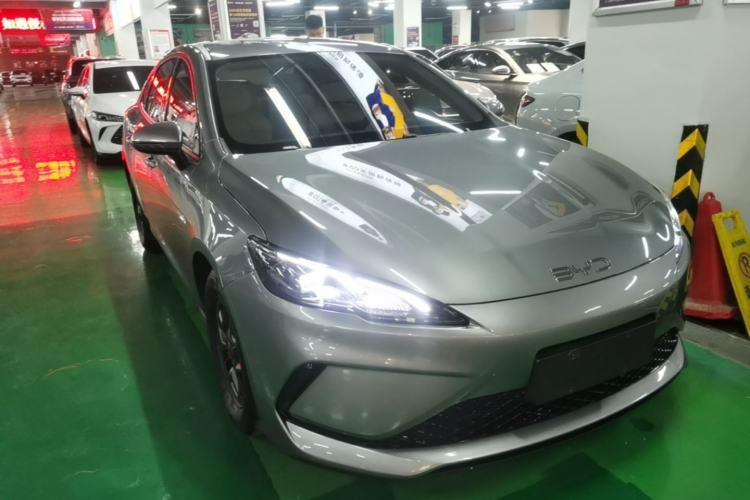 Used BYD Seal 05 DM-i 2025 DM-i Smart Drive 55KM Luxury Model Front Right 45 Deg