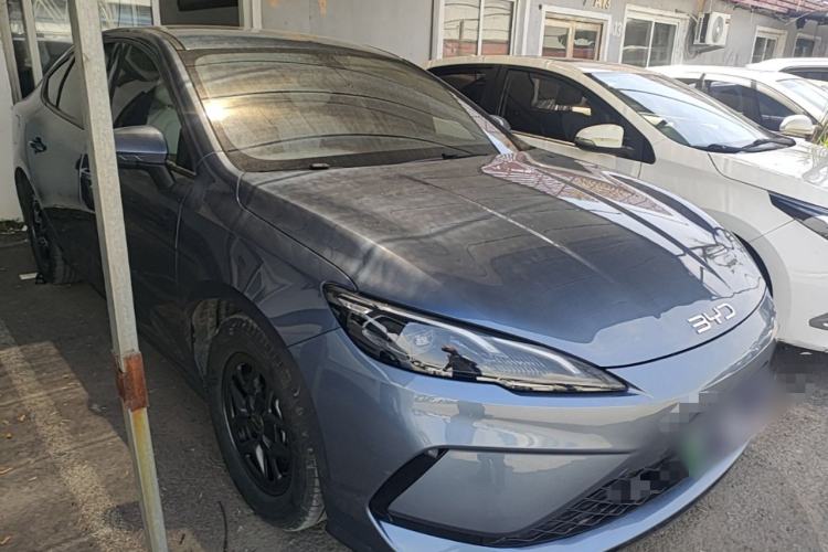 Used BYD Seal 05 DM-i 2025 DM-i Smart Drive 55KM Luxury Model Front Right 45 Deg