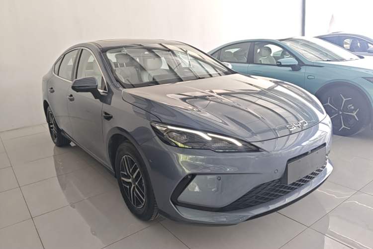 Used BYD Seal 05 DM-i 2025 DM-i Intelligent Drive 120KM Flagship Model Front Right 45 Deg