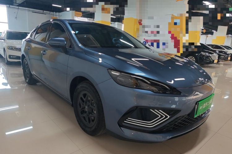 Used BYD Seal 05 DM-i 2025 DM-i Smart Drive 55KM Luxury Model Front Right 45 Deg