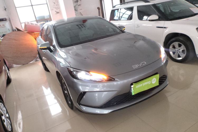 Used BYD Seal 05 DM-i 2025 DM-i Smart Drive 55KM Luxury Model Front Right 45 Deg