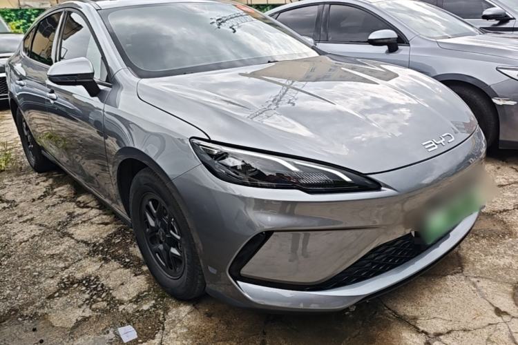 Used BYD Seal 05 DM-i 2025 DM-i Smart Drive 55KM Luxury Model Front Right 45 Deg