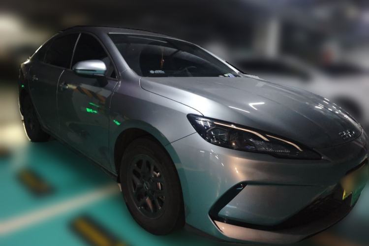 Used BYD Seal 05 DM-i 2025 DM-i Smart Drive 55KM Luxury Model Front Right 45 Deg