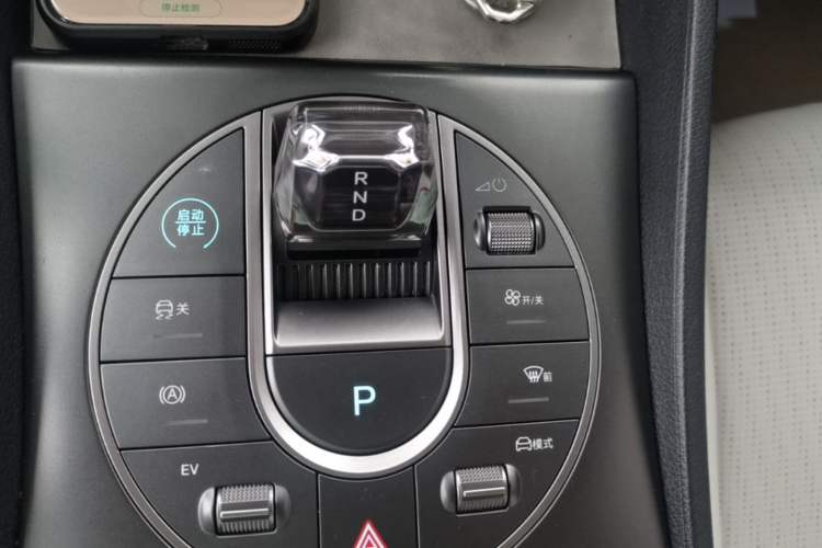 Used BYD Seal 05 DM-i 2025 DM-i Smart Drive 55KM Luxury Model Gear Lever