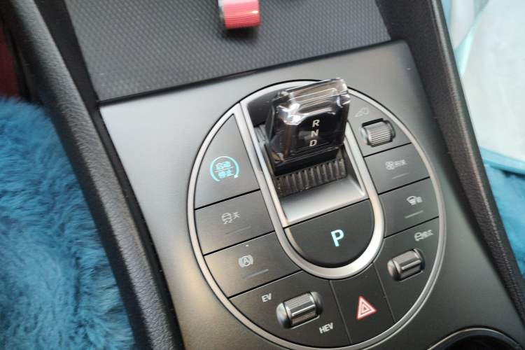 Used BYD Seal 05 DM-i 2025 DM-i Smart Drive 55KM Luxury Model Gear Lever