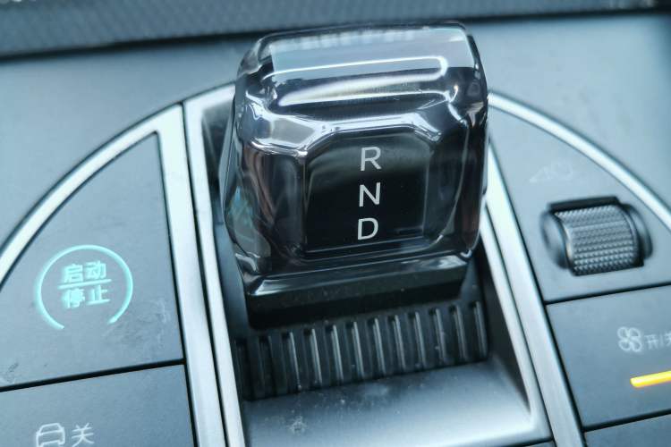 Used BYD Seal 05 DM-i 2025 DM-i Smart Drive 55KM Luxury Model Gear Lever