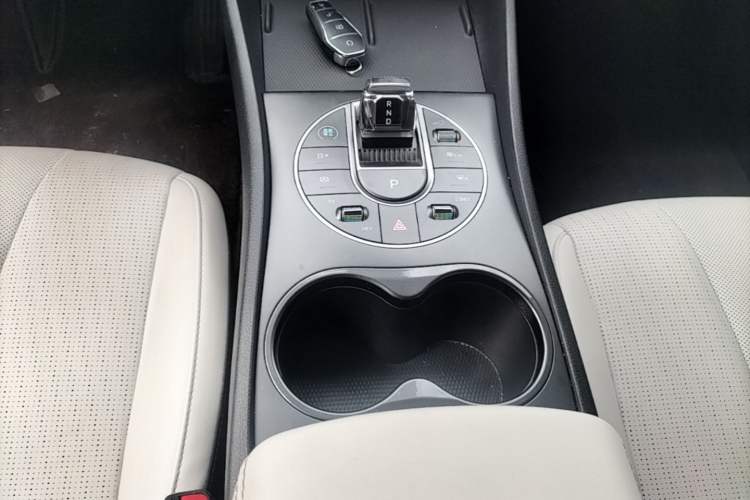 Used BYD Seal 05 DM-i 2025 DM-i Smart Drive 55KM Luxury Model Gear Lever