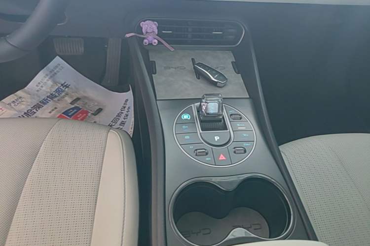 Used BYD Seal 05 DM-i 2025 DM-i Smart Drive 55KM Luxury Model Gear Lever