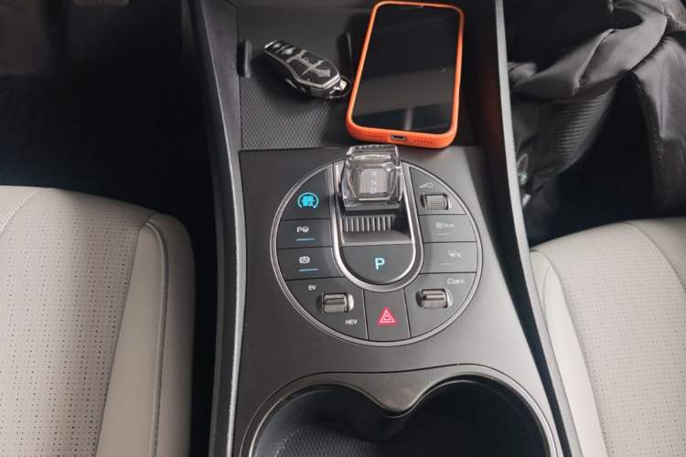 Used BYD Seal 05 DM-i 2025 DM-i Intelligent Drive 120KM Flagship Model Gear Lever